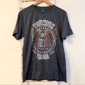 RAMONES NWT Retro Vintage Style Band Tee Forever